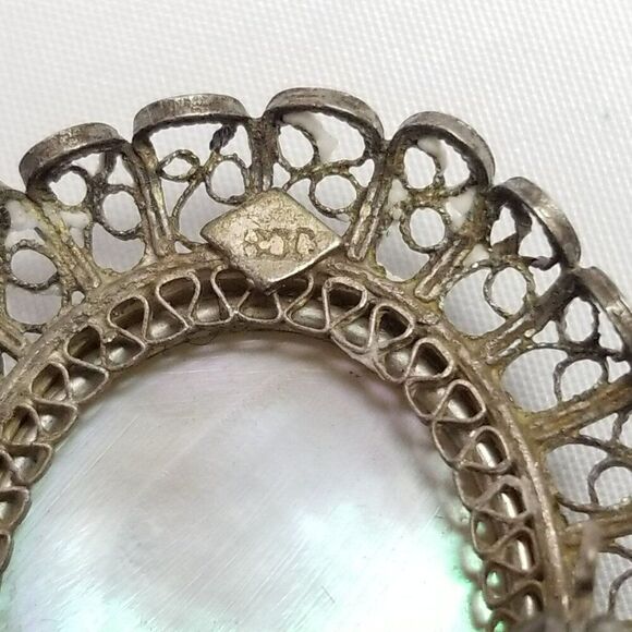 Vintage Cameo Brooch, 800 Grade Silver Filigree Frame, Mother of Pearl, Estate - Picture 4 of 7